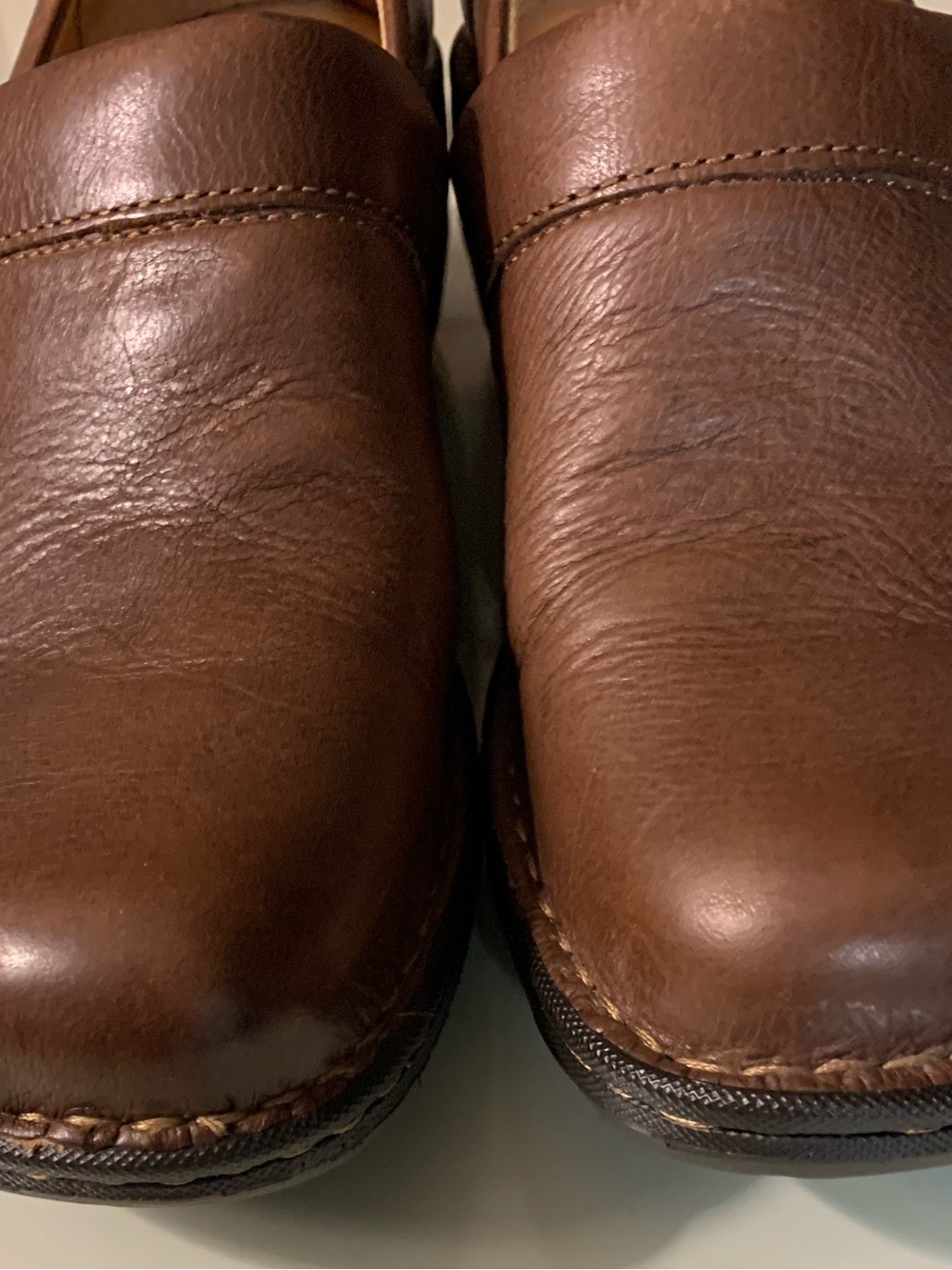 Born Womens Brown Clogs Mules 8.5